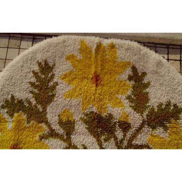 Vintage Half Circle Hooked Rug Demilune Half Moon Yellow White Floral Daisies - Picture 4 of 12